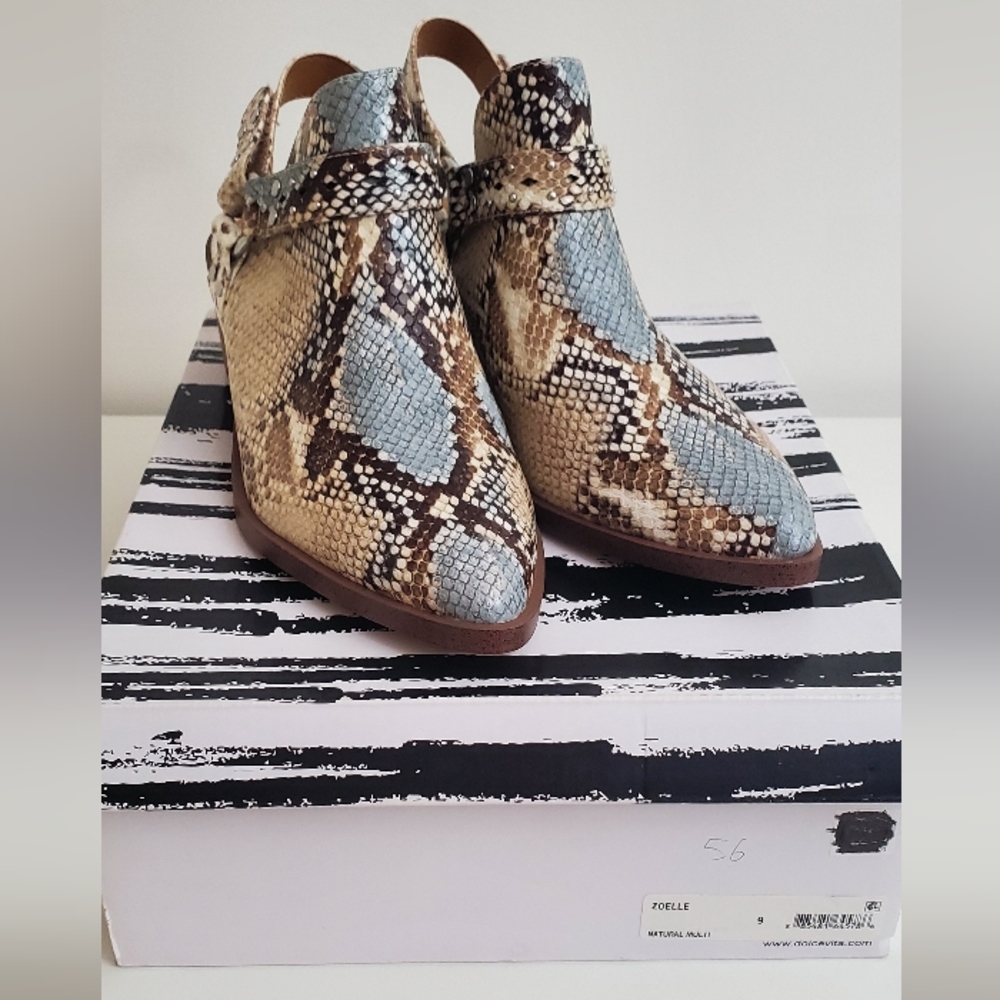 DV Dolce Vita Zoelle Booties